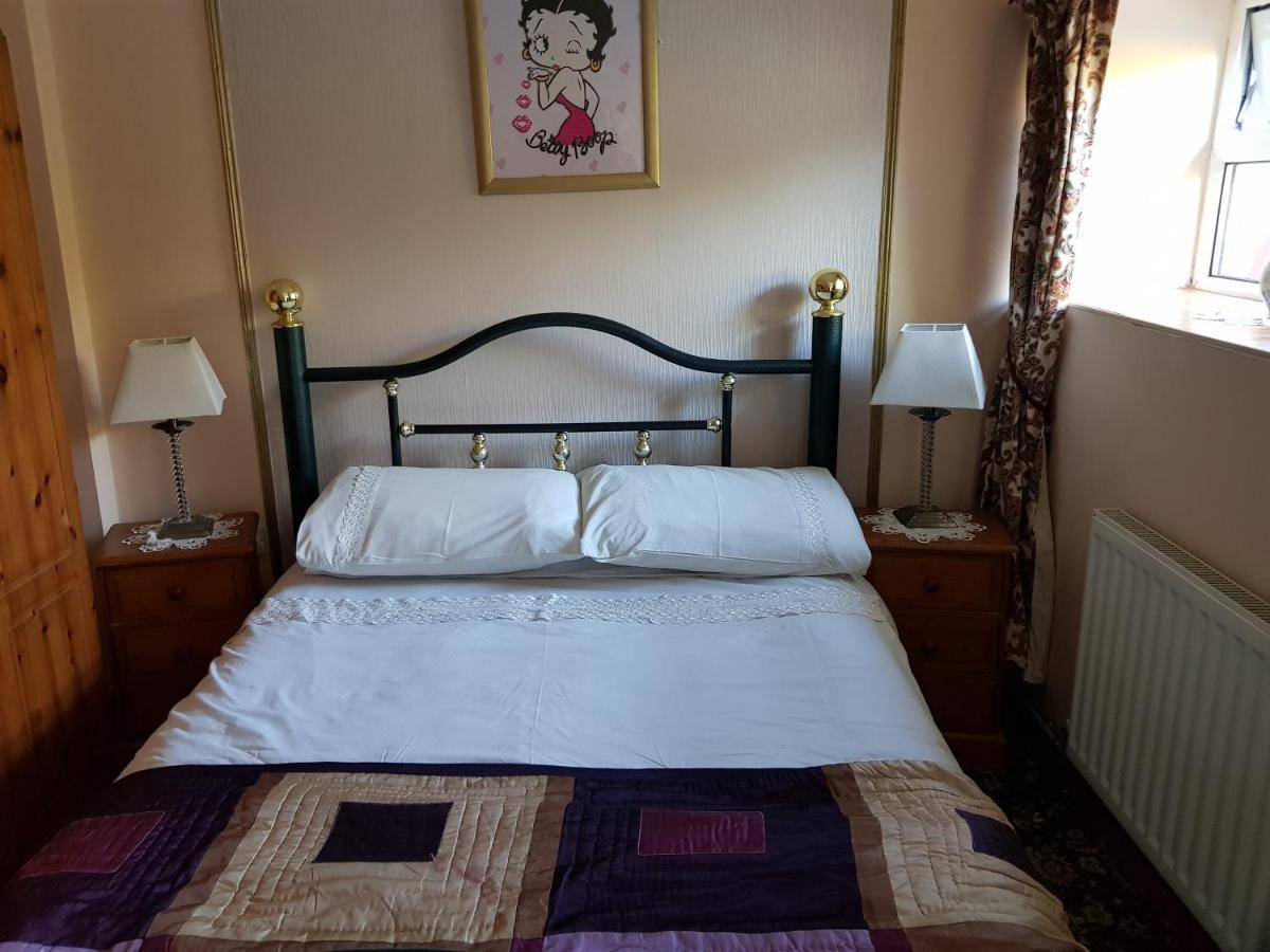 Prince Of Wales Inn Rhymney Dış mekan fotoğraf