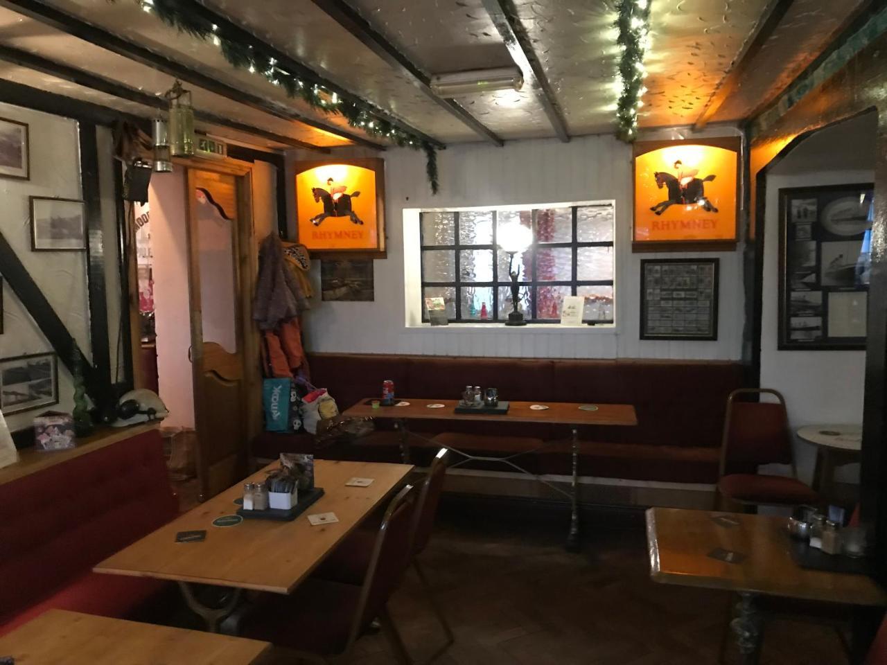 Prince Of Wales Inn Rhymney Dış mekan fotoğraf